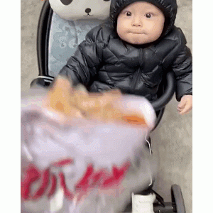 GIF：人类幼崽能有多馋…