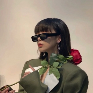 女生头像/甜到你心里的小众头像