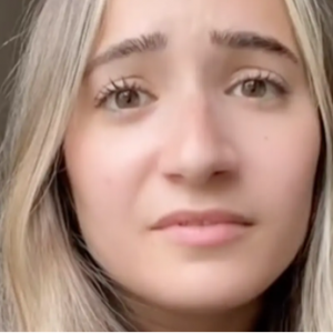 美国女子称厨房半夜有“东西”把书丢地上，网友称其编了个好故事