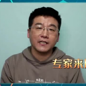 它竟然能在鲨鱼的嘴里来去自如！